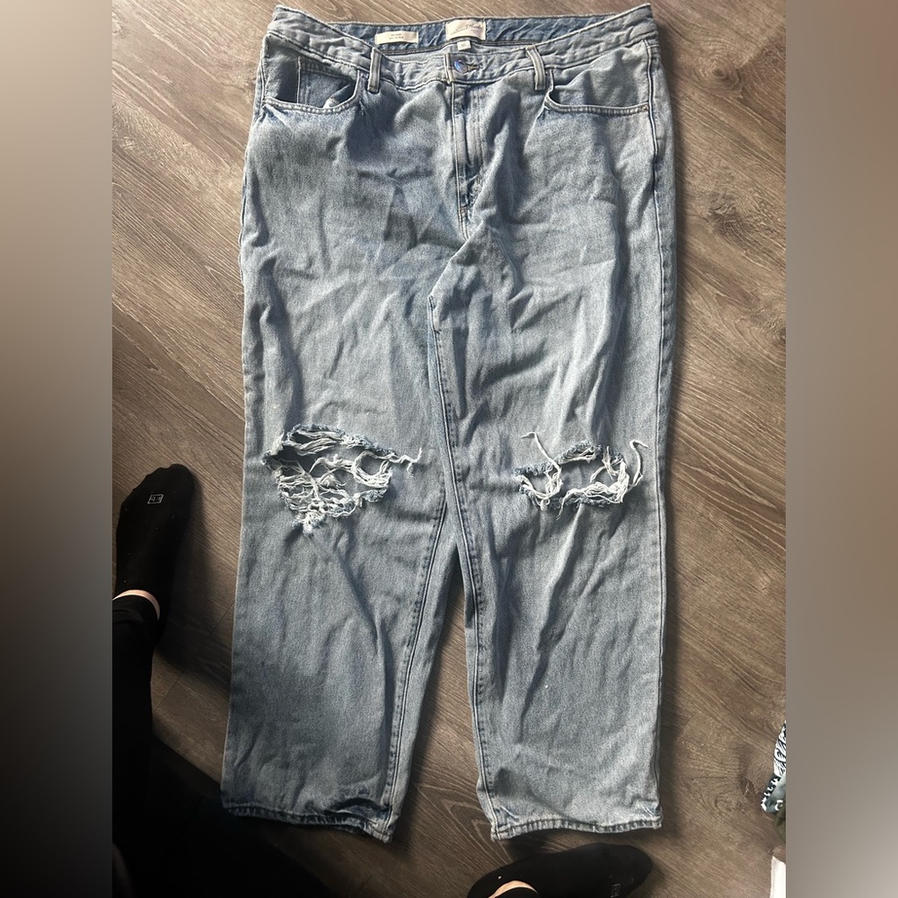 Universal Thread Blue Relaxed Fit Jeans